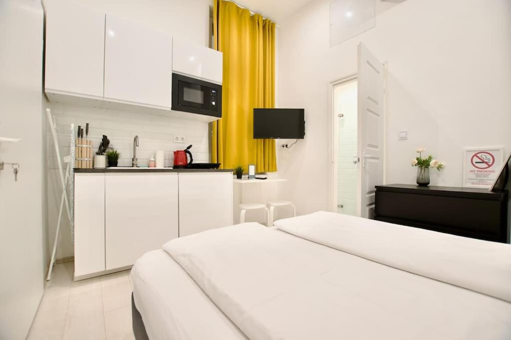 Standard Apartment By Hi5-St. King Mini Studio Budapest Exterior foto