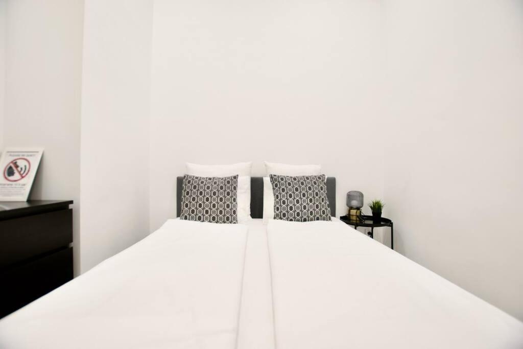 Standard Apartment By Hi5-St. King Mini Studio Budapest Exterior foto